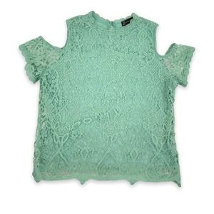New York and Company Sea Foam Green Lace Cold Shoulder Short Sleeve Top